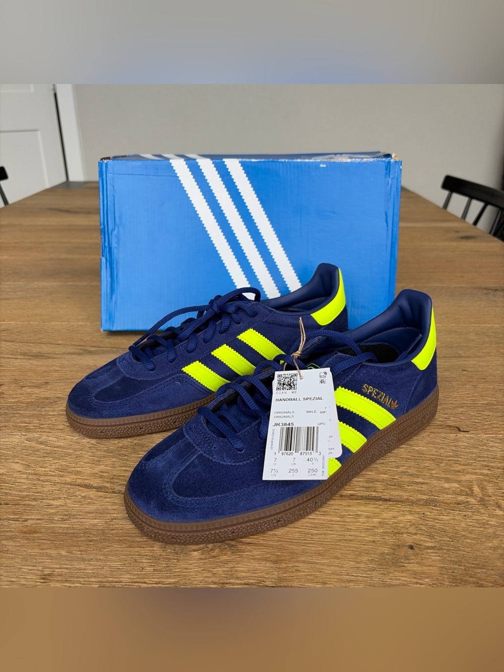 Size 7.5M / 8.5 W adidas Handball Spezial Victory Blue/Solar Yellow Suede JR3845